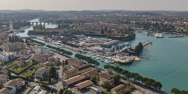 640px-italy_-_peschiera_del_garda